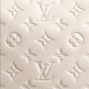 Meet your Posher, Abigail